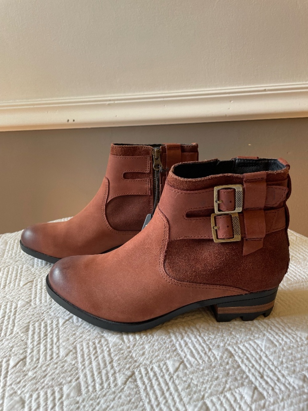 Sorel Lolla brown suede leather waterproof bootie with double buckle size 8.5